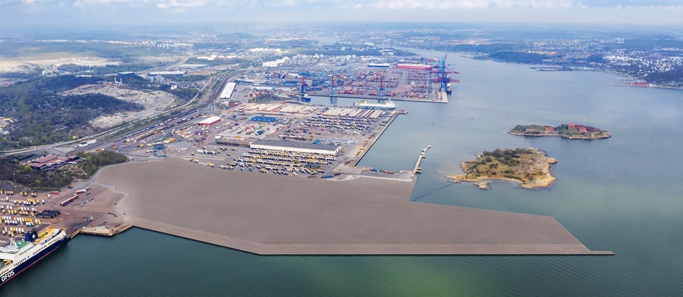 Artist's depiction of the new terminal at the Port of Gothenburg, phase 2 included. Image: Gothenburg Port Authority.